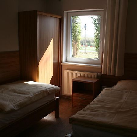 Pension Am Sundhaeuser See Nordhausen Exterior foto