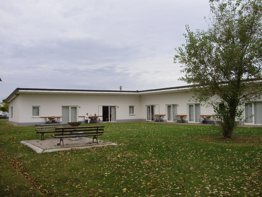 Pension Am Sundhaeuser See Nordhausen Exterior foto